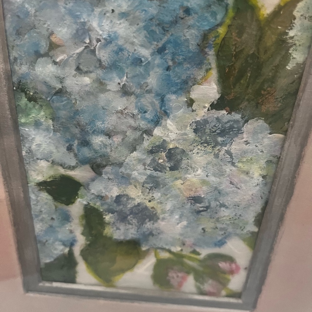 Elegant Blue and Green Floral Art in White Framed Hand Painted/ signed - Picture 5 of 6